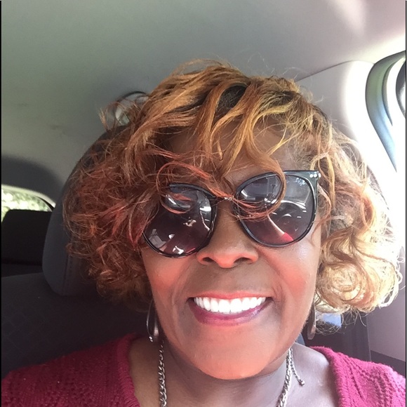 Meet your Posher, Ruby - Picture 1 of 1